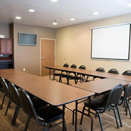Holiday Inn Express Devils Lake By Ihg מראה חיצוני תמונה