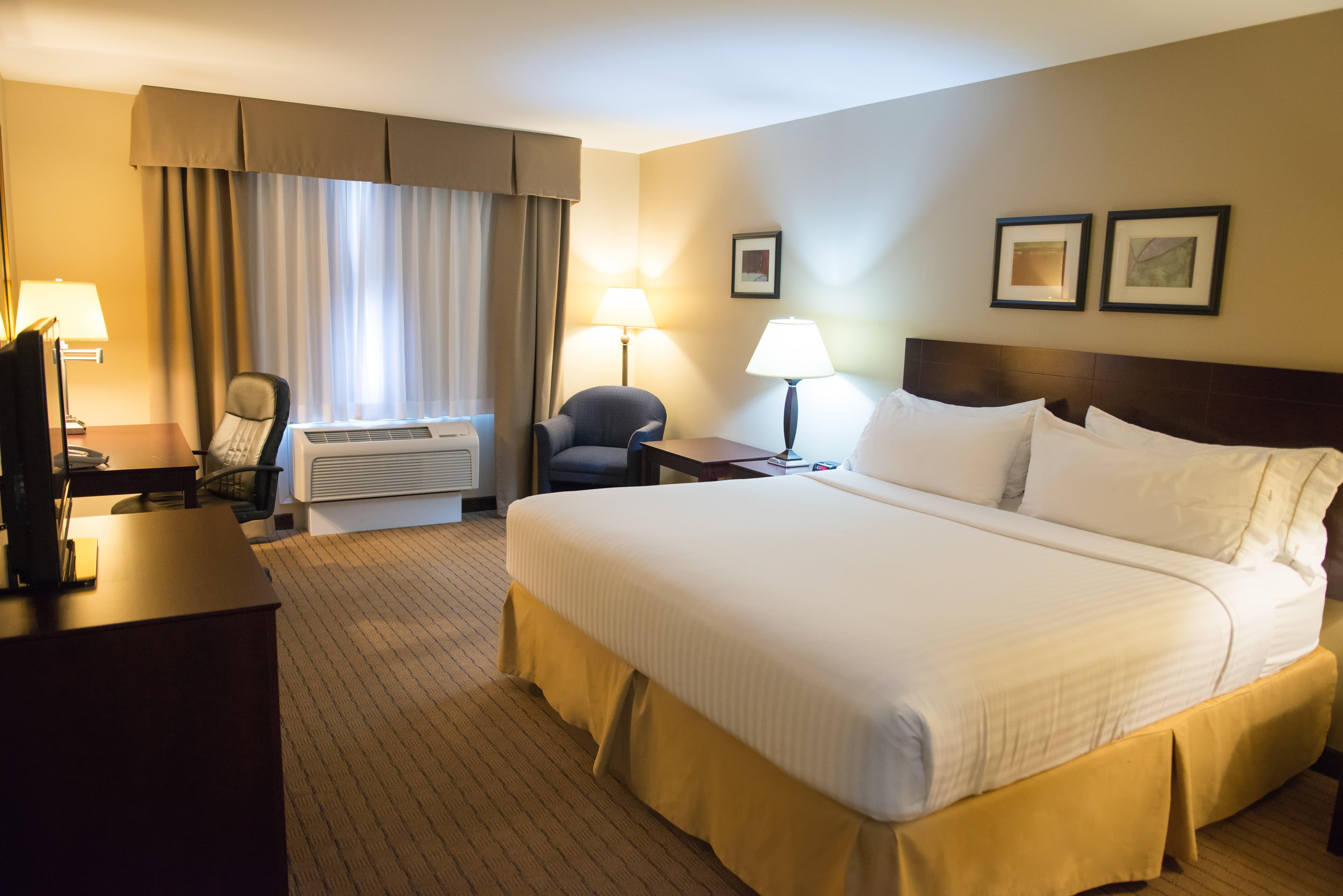 Holiday Inn Express Devils Lake By Ihg מראה חיצוני תמונה