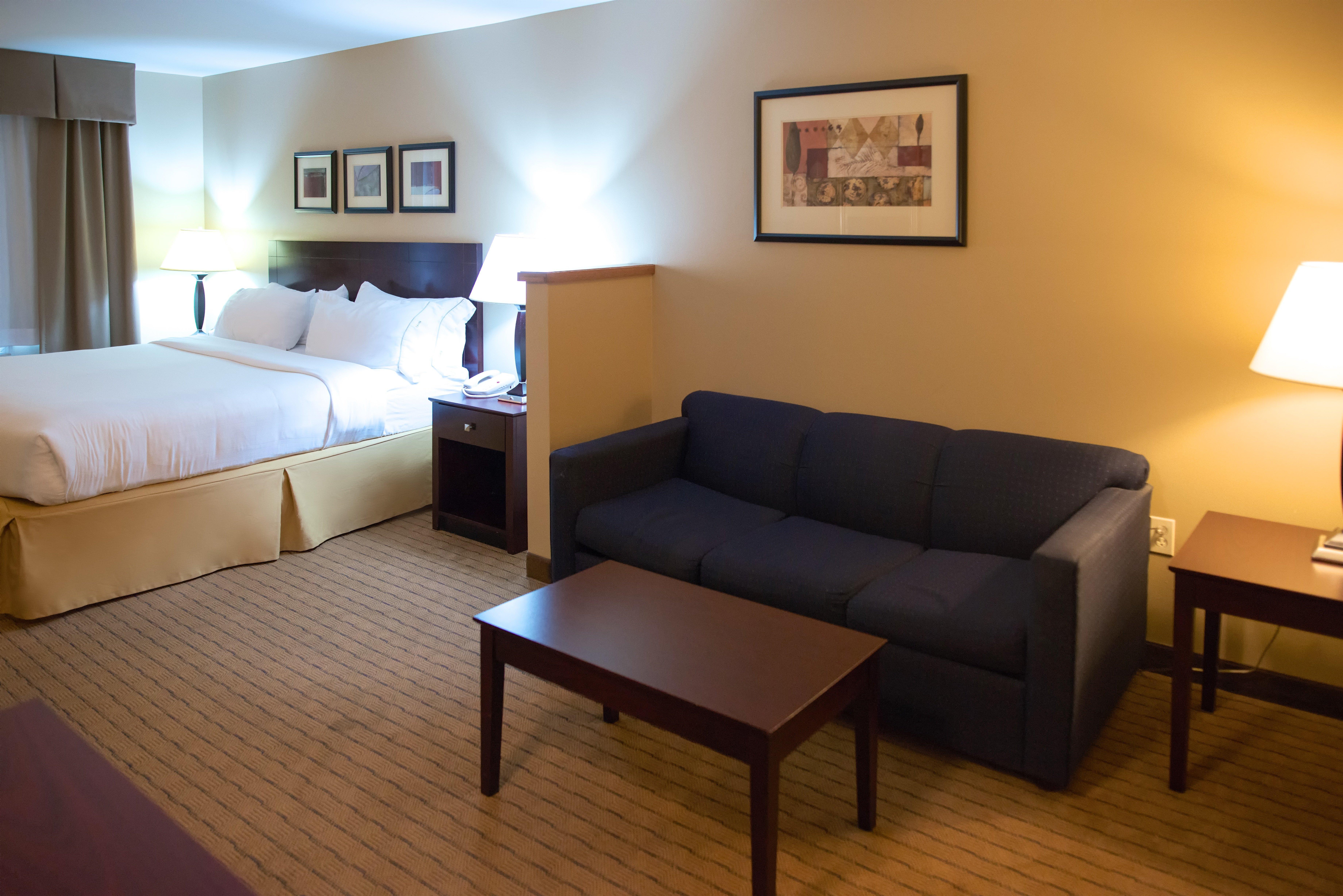 Holiday Inn Express Devils Lake By Ihg מראה חיצוני תמונה
