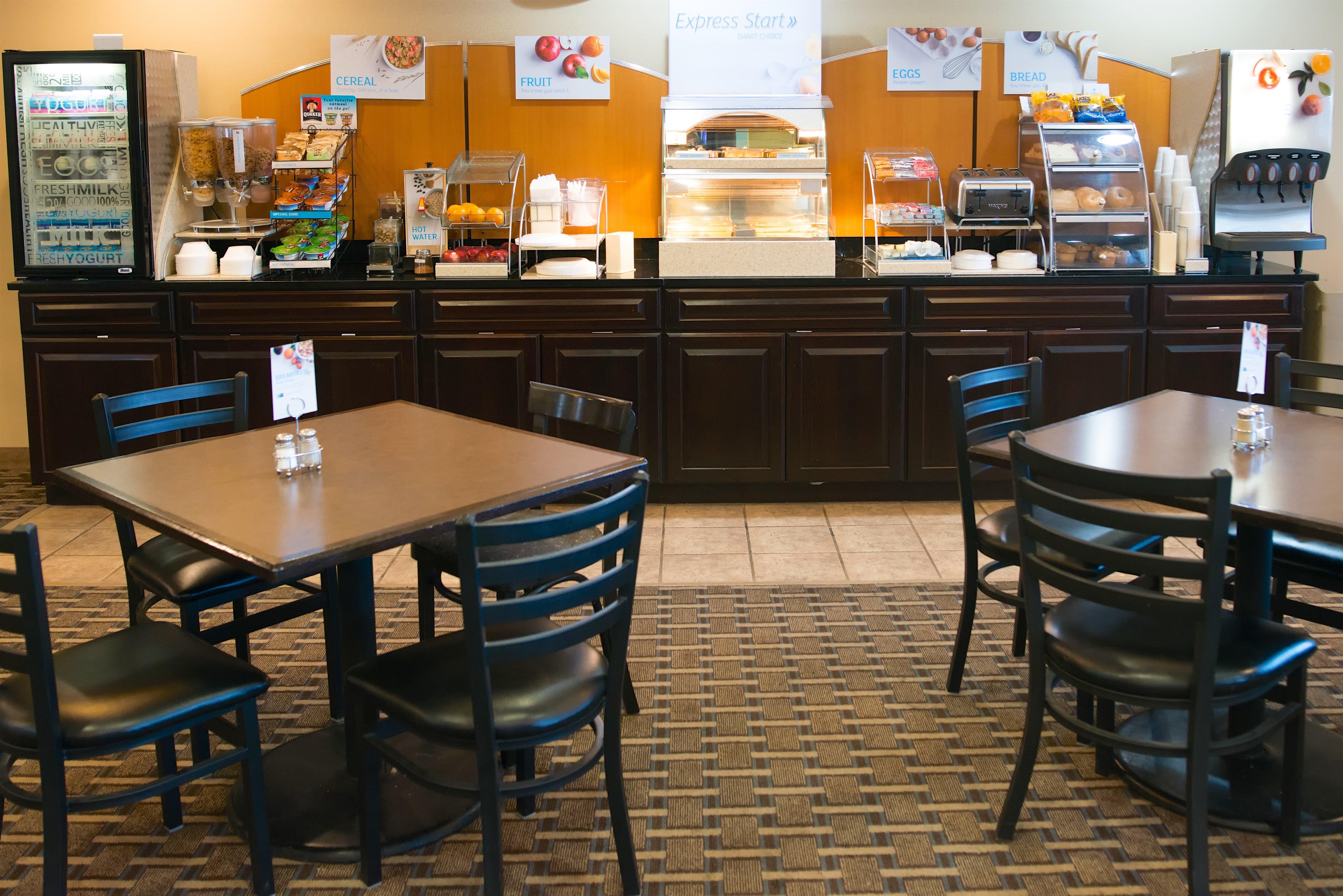 Holiday Inn Express Devils Lake By Ihg מראה חיצוני תמונה
