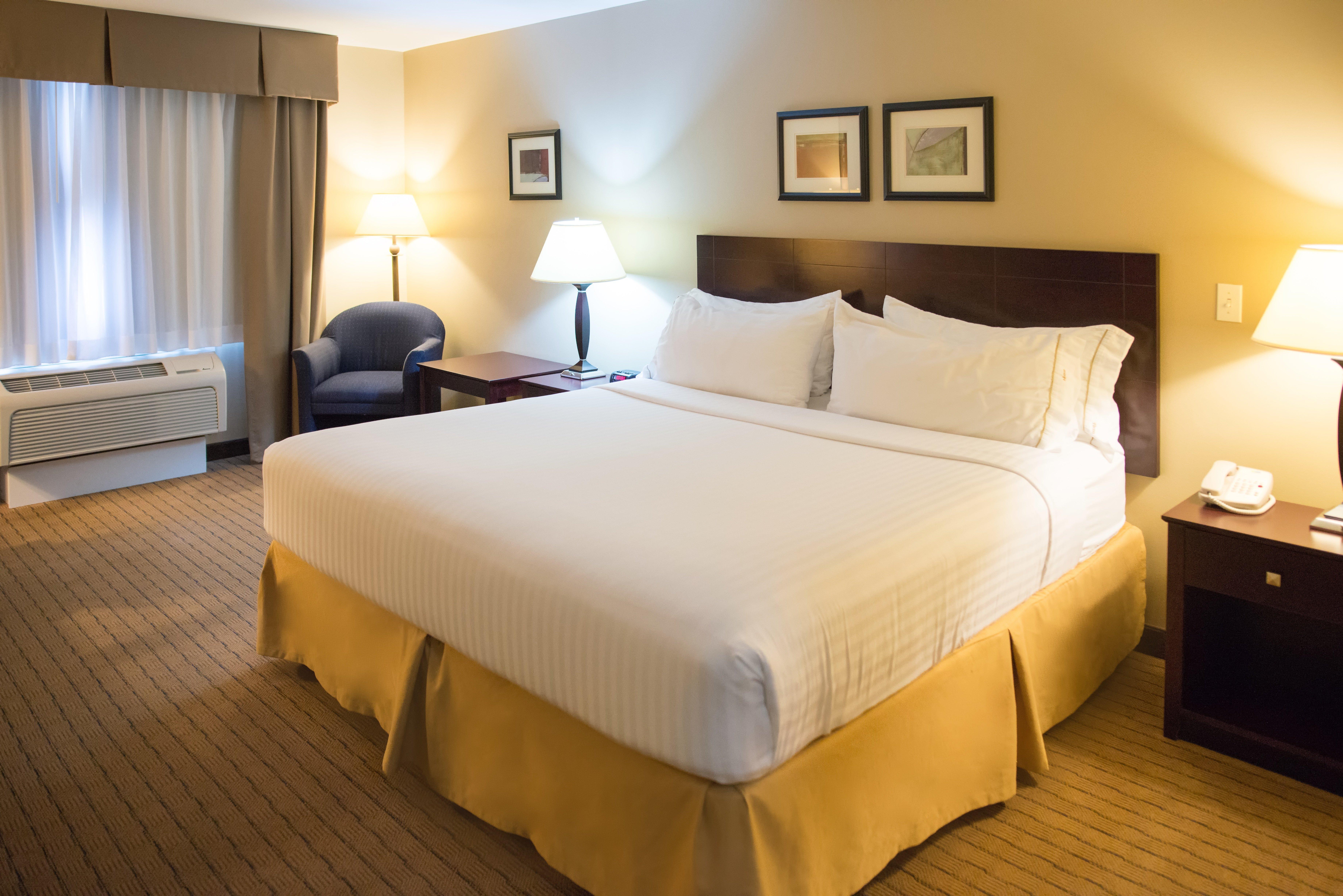 Holiday Inn Express Devils Lake By Ihg מראה חיצוני תמונה